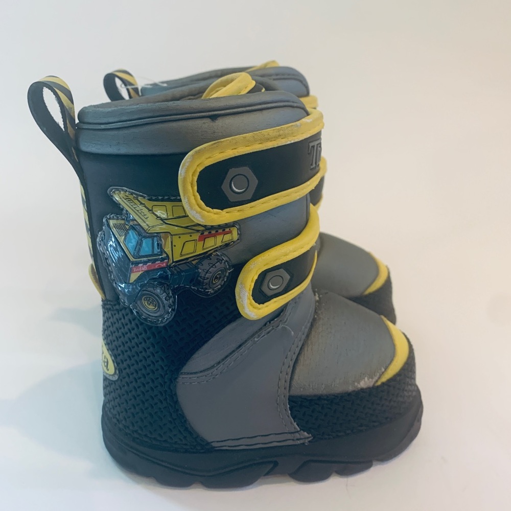 Tonka Truck Boys Toddler Kids Winter Snow Boots Gray Yellow Black Size 5.